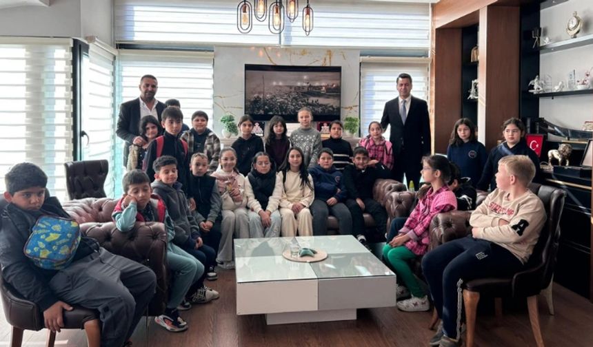 Alanya'da Türk Silahlı Kuvvetleri Güçlendirme Vakfı'ndan öğrencilere etkinlik