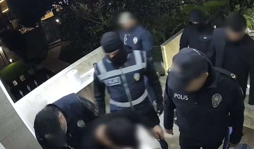 Antalya'da 'sahte polis' operasyonu kamerada