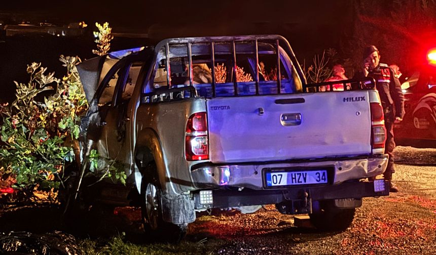 Yanan kamyonette ceset bulundu