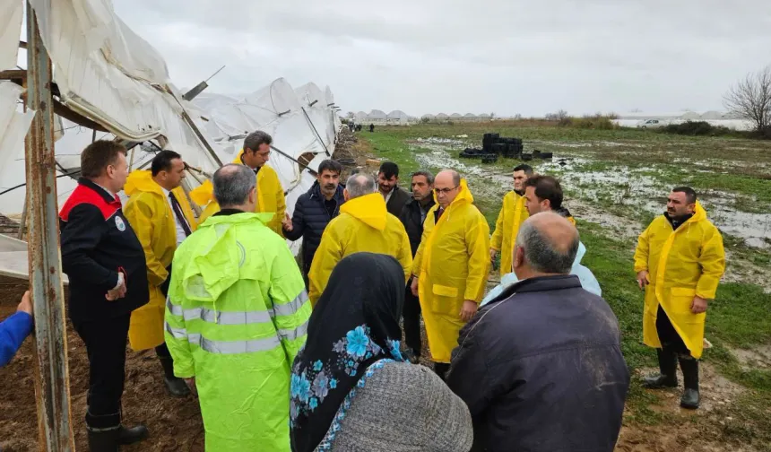 Antalya'daki seralarda hasar tespit için Bakanlık devrede