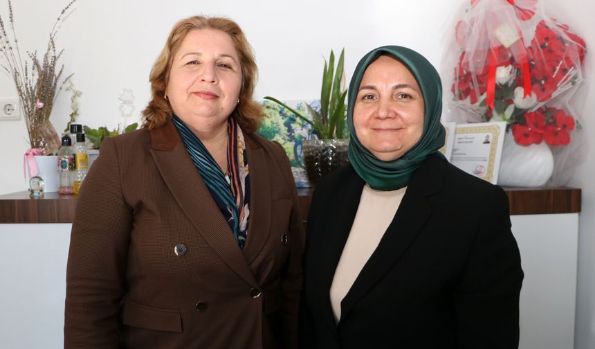 Antalya'da evlendikten sonra okuyup komşu mahallelere muhtar seçildi