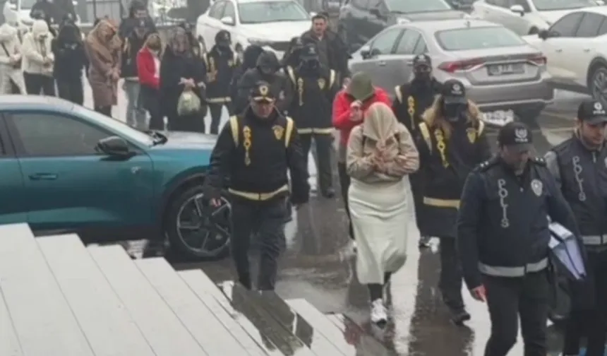 Fuhuş operasyonunda gözaltına alınan 9 kadın adliyede
