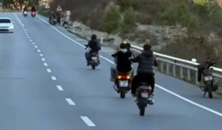 Alanya'da trafiği tehlikeye düşüren ehliyetsiz motosikletlilere ceza