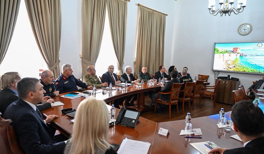 Antalya'nın fethi ve Atatürk'ün Antalya'ya gelişinin yıl dönümü programları değerlendirildi