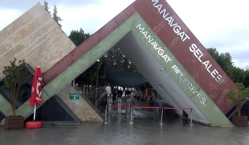 Irmak taştı, Manavgat Şalalesi görünmez oldu