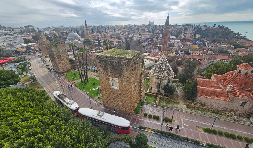 2 bin yıllık burçlara tramvay tehdidi; titreşimler yıkabilir