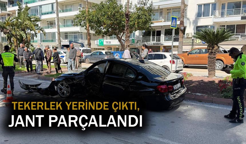 Kontrolden çıkan otomobil ağaca çarptı: 2 yaralı