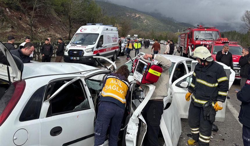 Burdur'daki korkunç kazada ölü sayısı 7 yükseldi