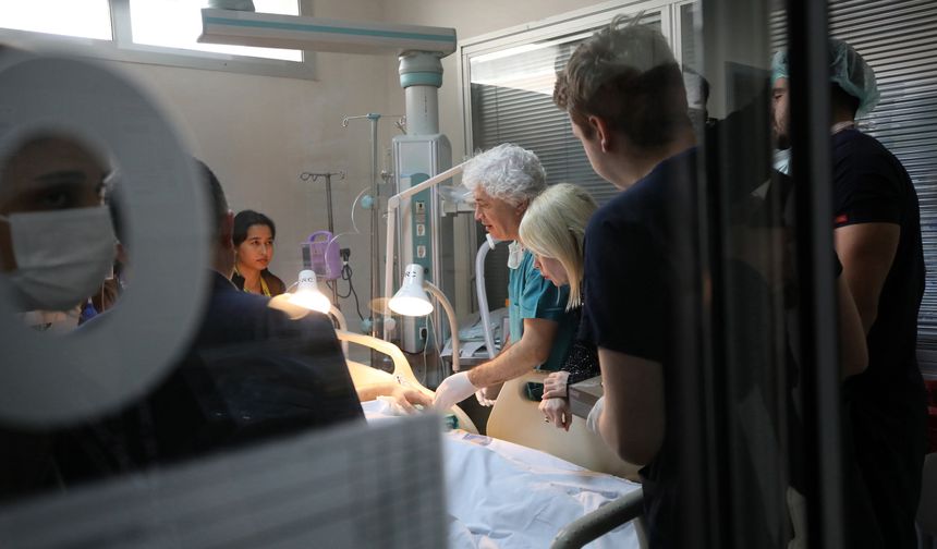 Kazada kopup 'dikilemez' denilen uzuvlar için 10 saatlik ameliyat
