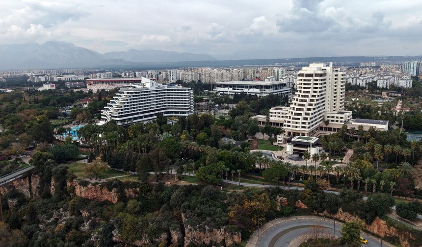 Antalya'da 5 yıldızlı 3 otelin tapularının iptali için dava