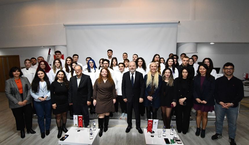 Alanya Üniversitesi’nde geleceğin şefleri ceketlerini giydi