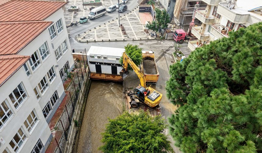 Alanya'da yağış sonrası hasarlar gideriliyor