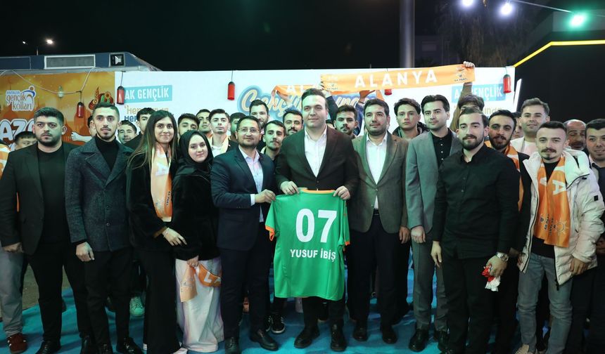 Alanya Gençliği sahur sofrasında birlik mesajı verdi