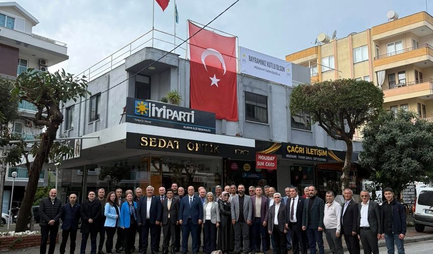 İYİ Parti Alanya bayramlaşmada buluştu