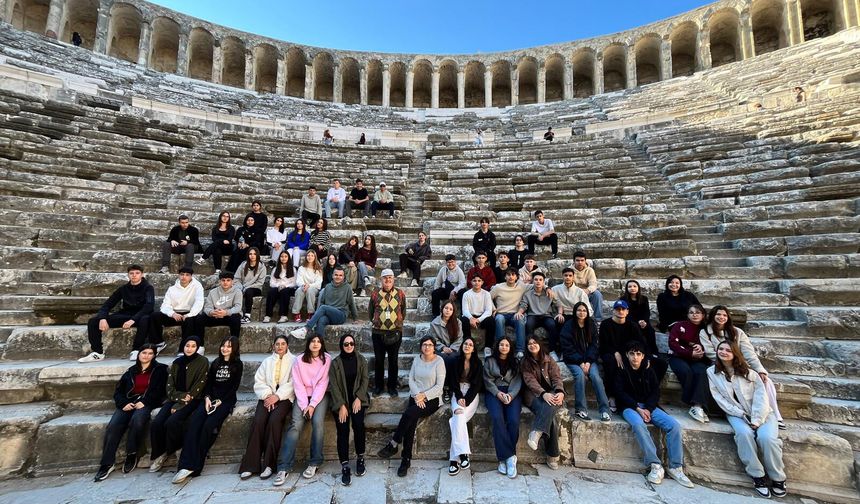 Antalyalı öğrenciler şehrini tanıyor