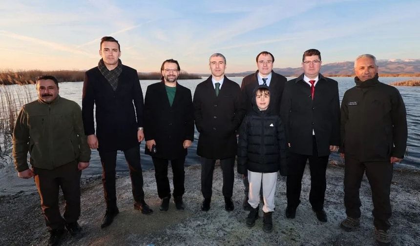 Eber Gölü'nde inceleme