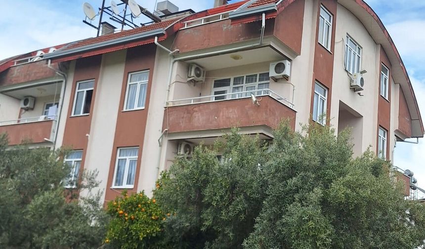 Manavgat'ta lojman yangını büyümeden söndürüldü