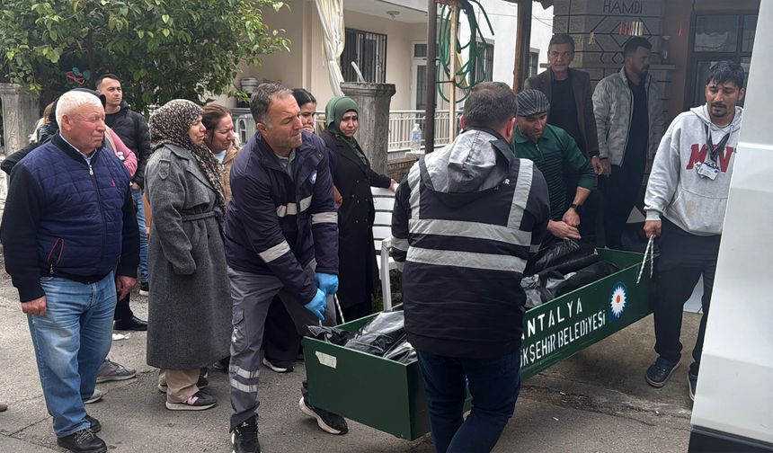 Oğlu evde ölü bulunan annenin feryadı: Anacığım kalk, torunun geliyor