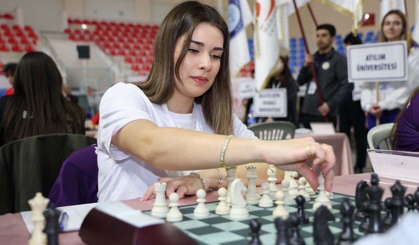 Üniversiteler Arası Satranç Türkiye Şampiyonası başladı