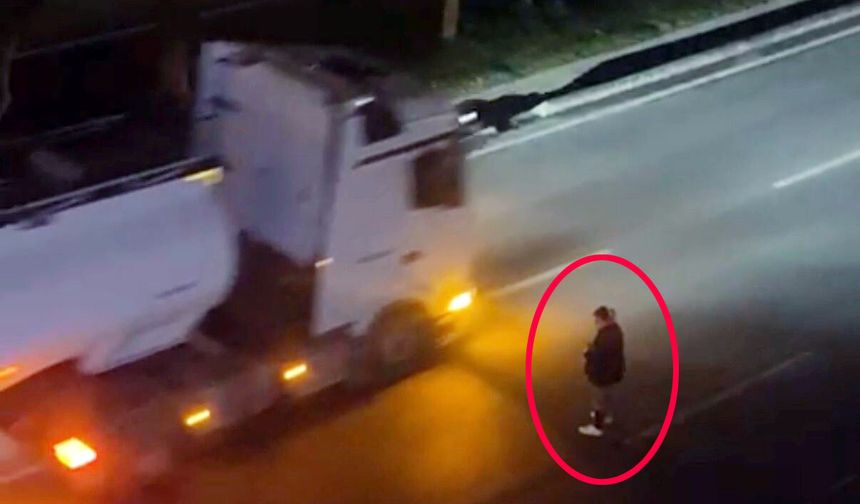 Yol ortasında bekledi, sürücülere zor anlar yaşattı