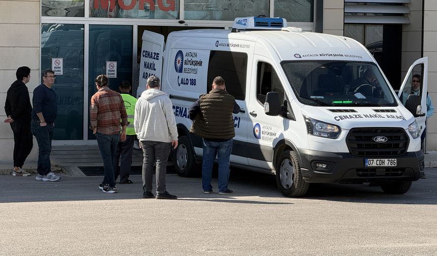 Otomobil ile motosikletin çarpıştı: Üniversiteli öğrenci Alanya'da defnedildi