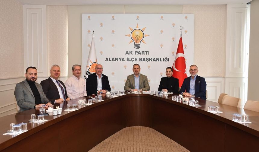 Alanya’da emlak ve inşaat sektörü AK Parti’de buluştu