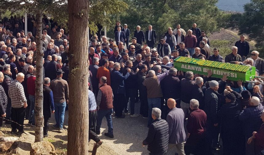 Alanya’da başkanın acılı günü: Ali Akkaya’nın babası hayatını kaybetti