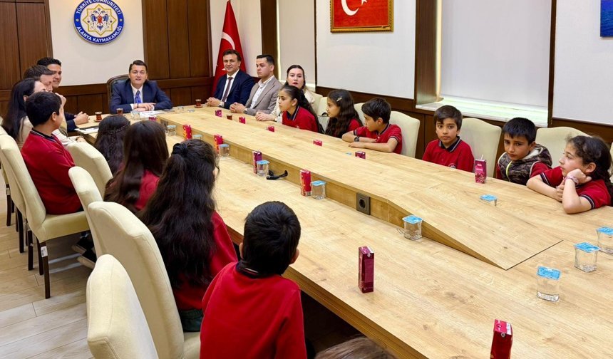 Alanya’da öğrenciler tarihi keşfetti: Kaymakam Öztürk’ten öğrencilere sıcak karşılama