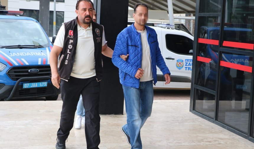 Alanya'da Cumhurbaşkanına hakaret, halkı kin ve düşmanlığa sevkten tutuklandı