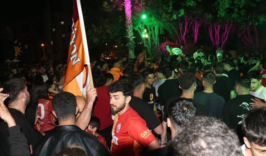 Antalya'da Galatasaray taraftarı bıçaklı saldırıda yaralandı