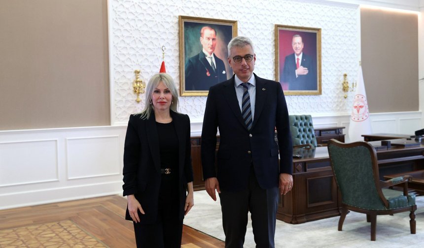 Bakan Memişoğlu'na CAR-T Merkezi sunumu