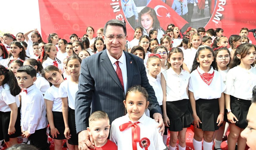 Başkan Dere: Milli egemenlik ruhu, çocuklarımızın umudundadır