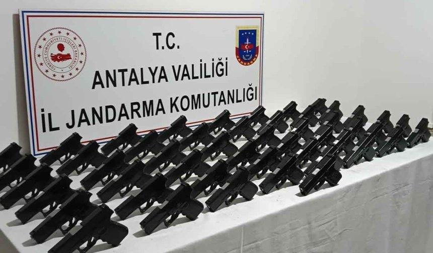 Manavgat'ta silah kaçakçılığı operasyonu
