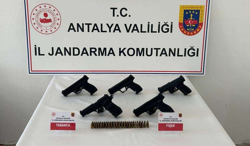 Gazipaşa’da operasyon: 5 tabanca ve 93 fişek ele geçirildi