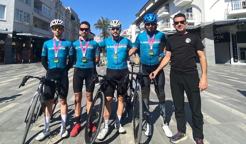 Alanyaspor Bisiklet Takımı Kemer’den 4 madalya ile döndü