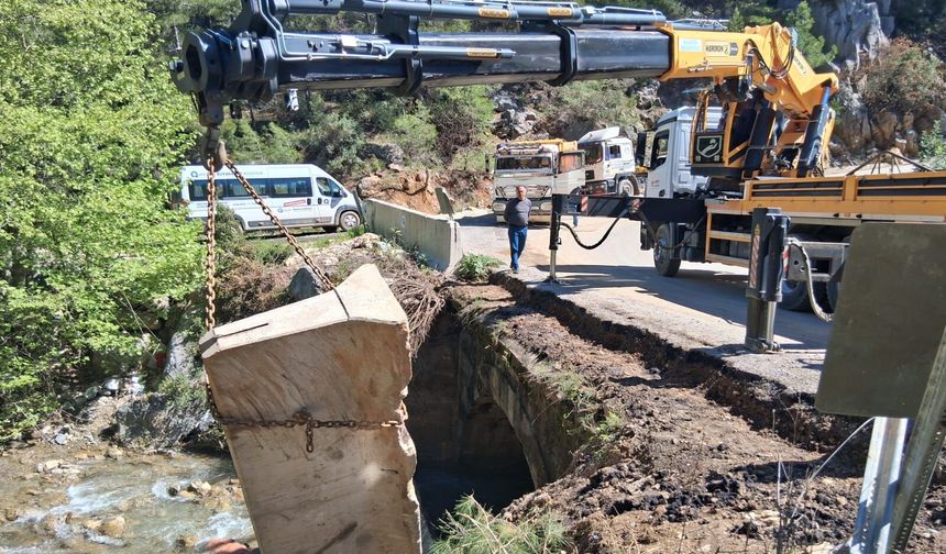 Alanya'da 60 yıllık köprü yenileniyor