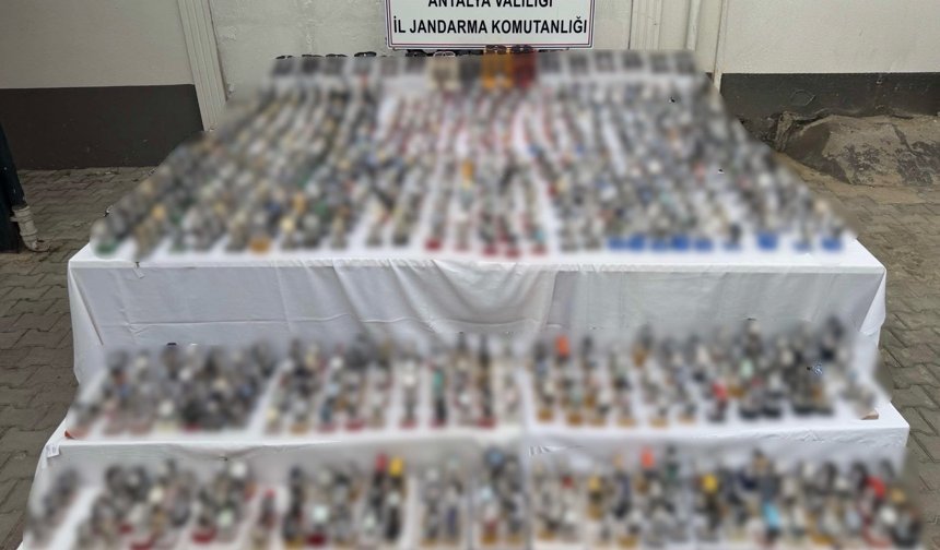 Jandarma Manavgat'ta kaçak ürünlere geçit vermedi