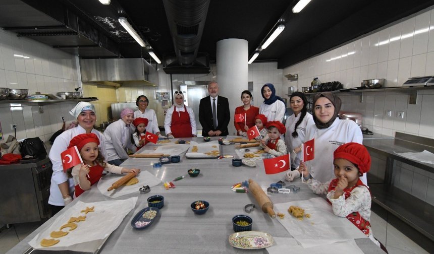 Alanya Üniversitesi’nde 4. Minik Şefler Atölyesi gerçekleşti