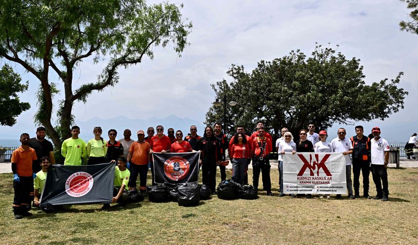 Antalya Falez bandında yamaç temizliği