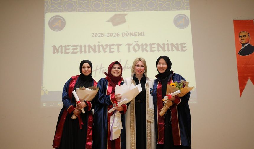 AÜ'de mezuniyet coşkusu ilahiyat fakültesi ile başladı