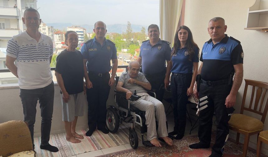 Emekli polise, meslektaşlarından anlamlı destek