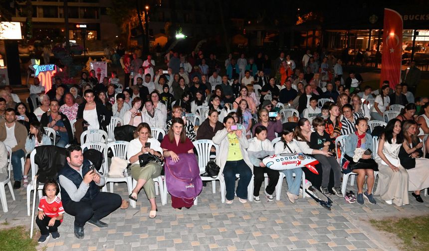 Gürcü dans topluluğundan gösteri