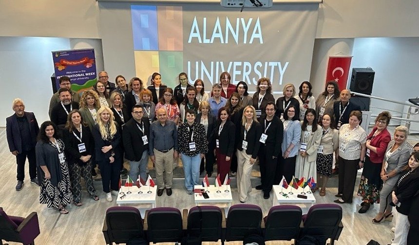 Alanya Üniversitesi’nde 7. Uluslararası hafta sona erdi