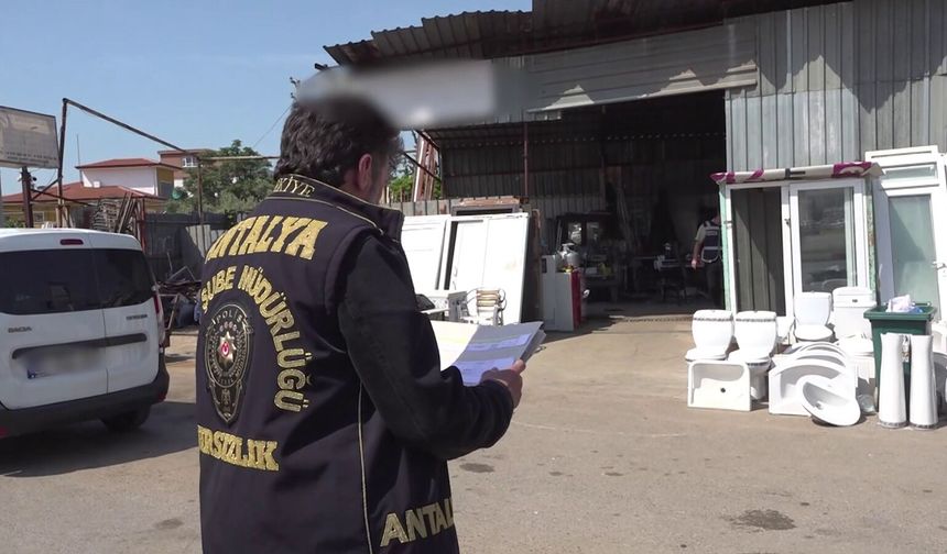 Antalya’da ikinci el eşya satan iş yerlerine eş zamanlı denetim