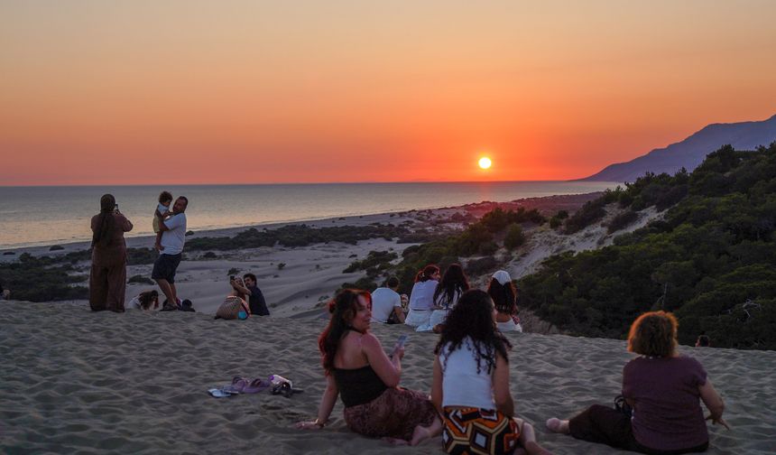Yeşilçam'ın çölü Patara Kum Tepeleri'nde gün batımı şöleni