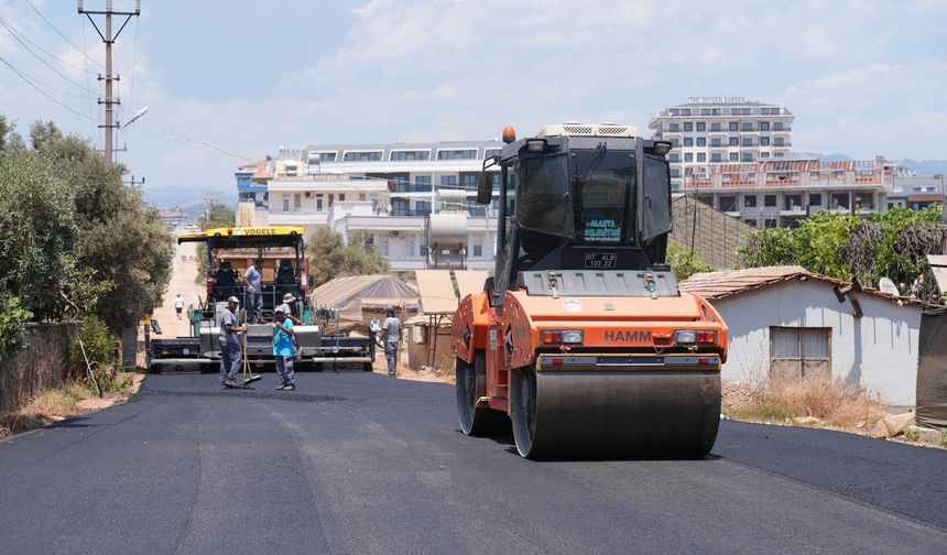 Alanya Payallar'da yollarda sıcak asfalt çalışması tamamlandı