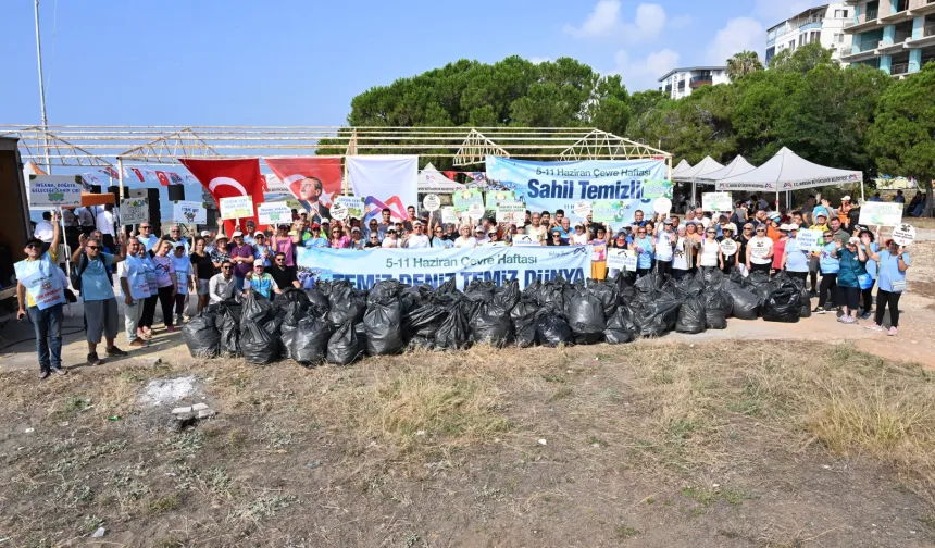 Mersin'de Çevre Haftası'nda sahiller temizlendi