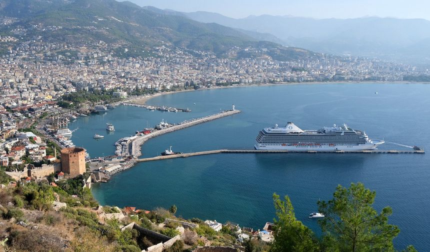 Ruslar konut için en çok Alanya'yı tercih etti