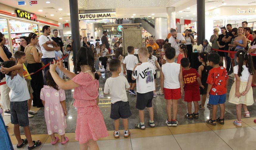 Alanyum AVM’de çocuklar ve aileler renkli etkinlikte buluştu