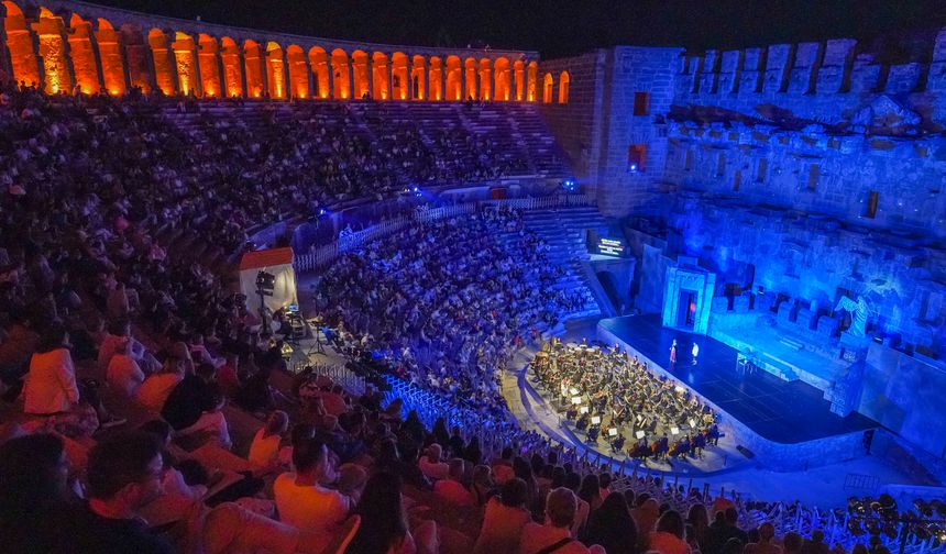 Aspendos'ta heyecanlı bekleyiş